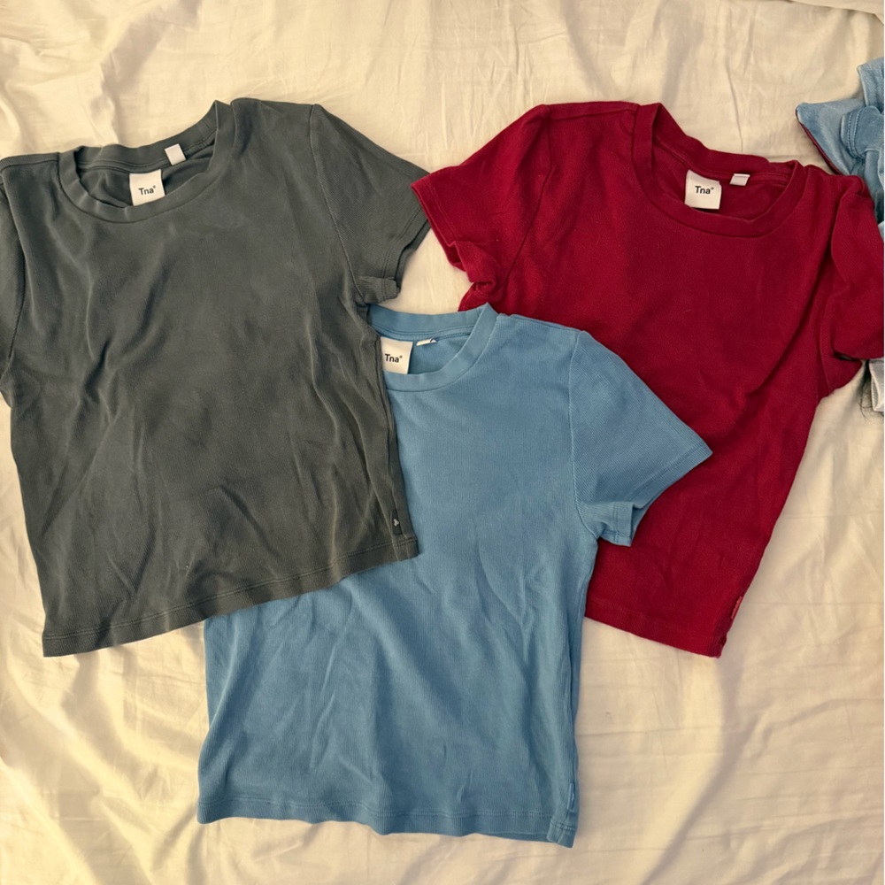 Aritzia TNA HomeStretch™ Rib Crew Waist T-Shirt Bundle